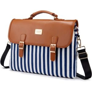 NEVER USED!!! LOVEOOK COMPUTER BAG AND DUST BAG!!!